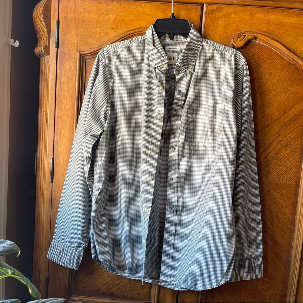 GAP Plaid Button Down Shirt